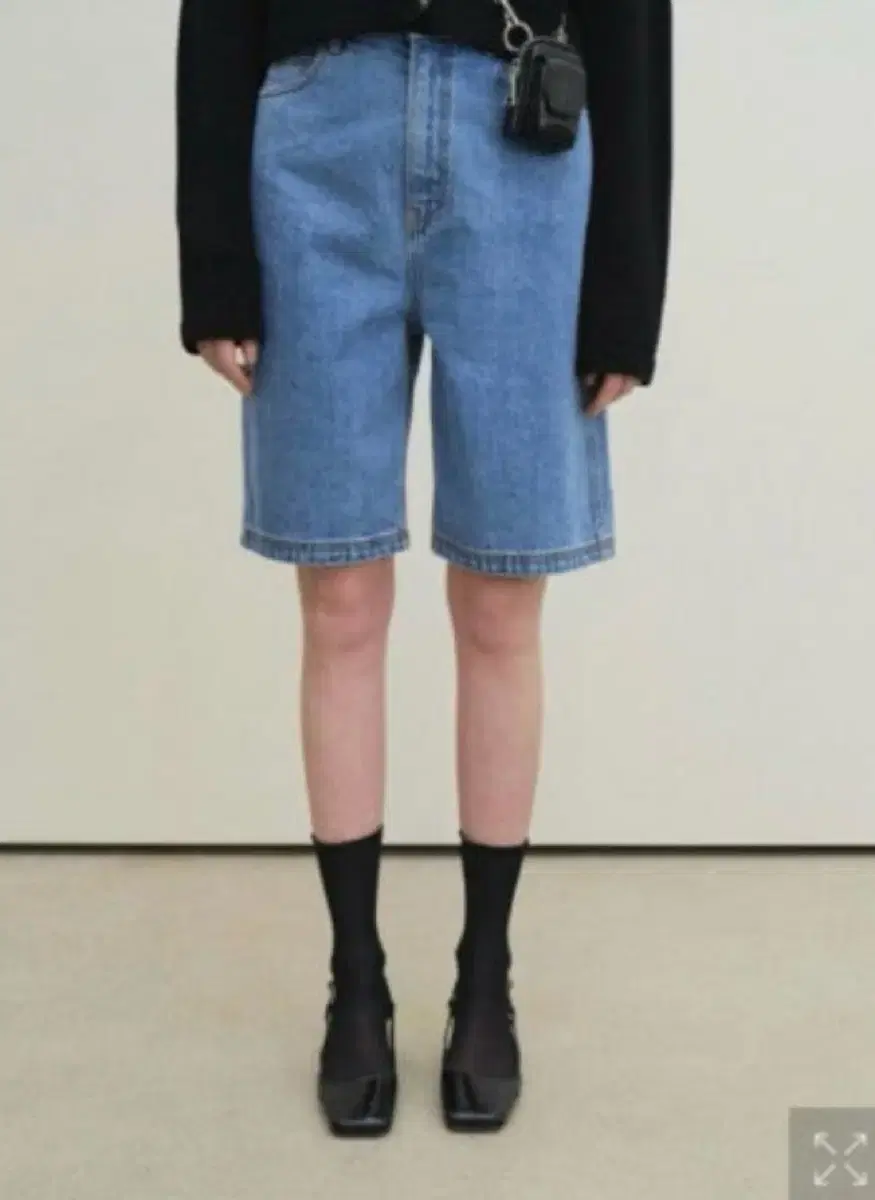 GROVE | 그로브 Grove 22SUMMER YVONE DENIM PANT Yvonne Denim GROVE | 그로브 Grove 22SUMMER YVONE DENIM PANT Yvonne Denim